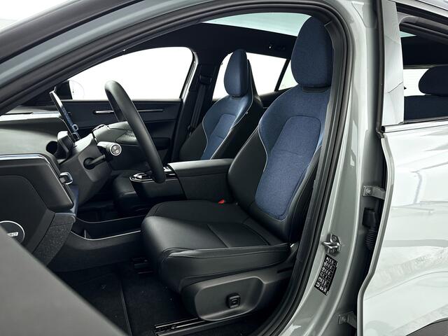 Volvo EX30 Single Motor Extended Range Ultra 69 kWh | Harman Kardon | 360º camera