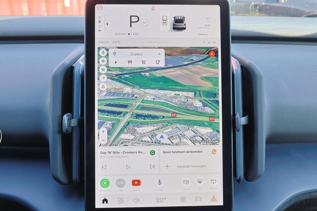 Volvo EX30 Single Motor Extended Range Plus 69 kWh Pilot Assist - Harman Kardon audio - Climate Pack - Lederen bekleding - All-season banden - Parkeercamera achter - Verwarmde voorstoelen - Parkeersensoren voor & achter - Draadloze tel. lader - Le 21' LMV - Keyless