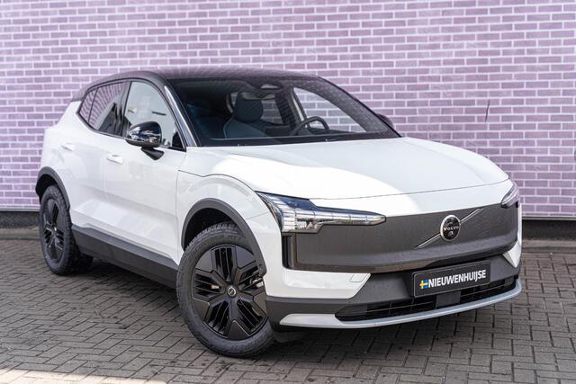Volvo EX30 Cross Country Twin Motor Performance Ultra | Google | Longe Range | 4x4 | Adaptieve Cruise | Stoel-/Stuurverwarming | Keyless | 360 Camera | Panoramadak | Elektr. Stoelen | Harman Kardon Audio | Elek. Achterklep | Getint Glas