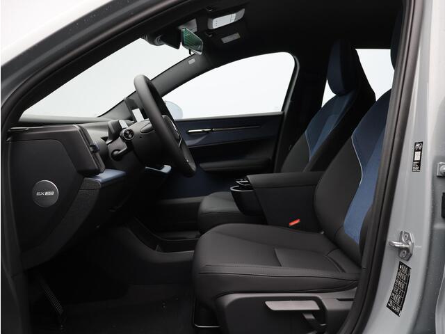 Volvo EX30 Single Motor Essential 51 kWh / Snel Leverbaar / Stoel+Stuurverwarming / Parkeercamera / Fiscalewaarde ¤35.105,- /