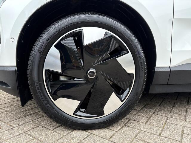 Volvo EX30 Single Motor Extended Range Ultra 69 kWh / Climate Pack / Harmen Kardon / Elektrische voorstoelen /