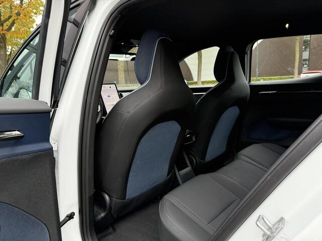 Volvo EX30 Twin Motor Performance Plus 69 kWh ELEKTRISCHE STOEL. | STOEL/ STUUR VERWARMING |VOLVO FABRIEKSGARANTIE|