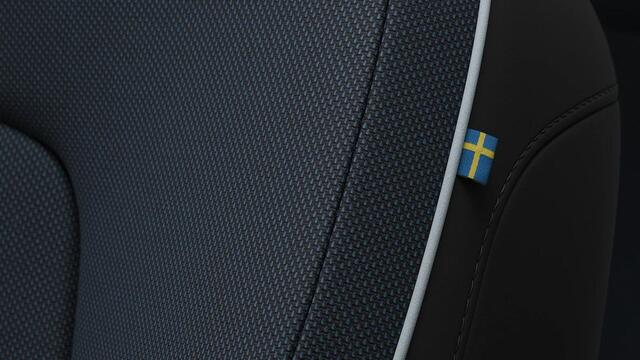 Volvo EX30 Single Motor Extended Range Europa 69 kWh | Verwacht Nov. 2025 | 17% Bijtelling | Elektrisch Verstelbare Voorstoelen | Stoel & Stuurverwarming | Google Infotaintment | Harman Kardon Premium Audio |