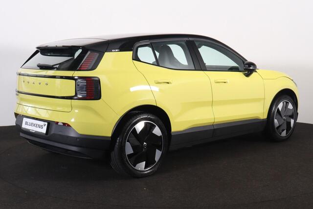 Volvo EX30 Extended Range Plus 69 kWh - Adaptive Cruise Control - Climate Pack - Harman/Kardon audio - Parkeercamera achter - Parkeersensoren voor & achter - Navigatie - 19' LMV