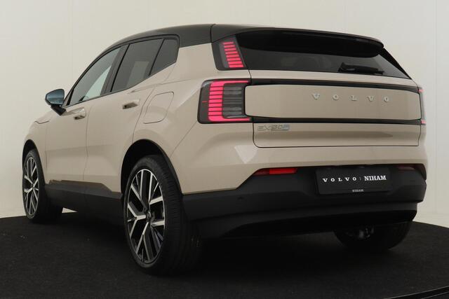 Volvo EX30 SINGLE MOTOR EXTENDED RANGE PLUS EUROPA 69 kWh -PANO.DAK|ELEK.STOELEN|HARMAN/KARDON|AUT.PARKEREN|360°CAM|PRIVACY.GLAS|20"|LEDER