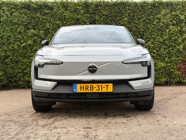 Volvo EX30 Single Motor Extended Range Plus 69 kWh | Beschikbaar vanaf 24-12-2025 | Harman/Kardon | Stoel/Stuur Verwarming | Pilot assist | BLIS | 20" |