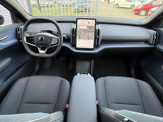 Volvo EX30 Twin Motor Performance Ultra 69 kWh 17% Bijtelling | Memory stoelen | 360° camera | BLIS | Adaptieve cruise controle | Panorama dak |