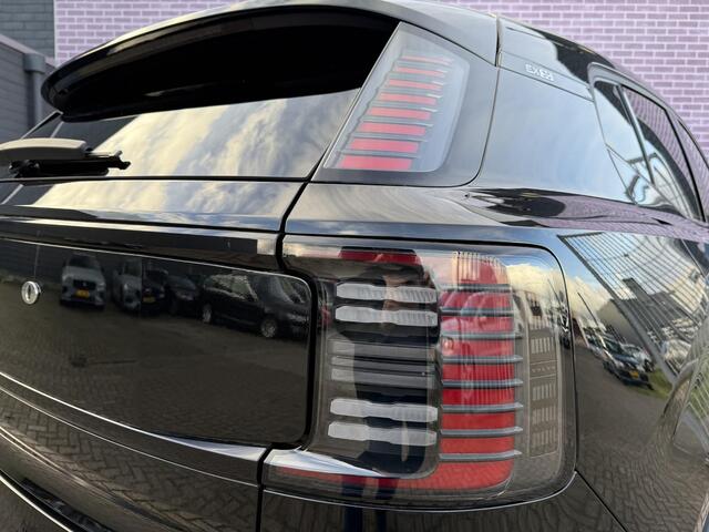 Volvo EX30 Twin Motor Performance Ultra 69 kWh 17% Bijtelling | Memory stoelen | 360° camera | BLIS | Adaptieve cruise controle | Panorama dak |