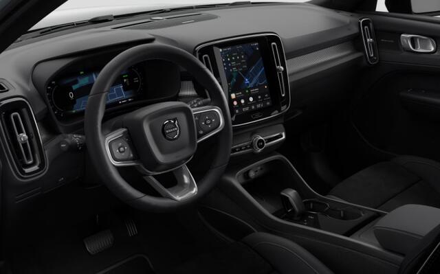 Volvo EX40 252PK Automaat Single Motor Extended Range Plus Panoramadak / Apple Carplay / Android Auto / Harman kardon audio / Adaptive cruise control / Pilot assist / Lichtmetalen velgen /