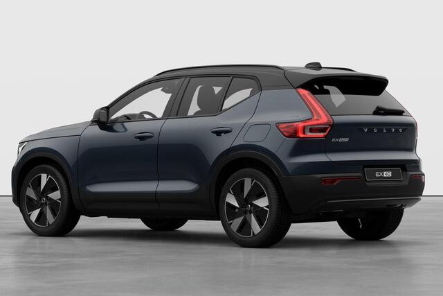 Volvo EX40 Single Motor Extended Range Plus 82 kWh Intellisafe climate line zwart dak All weather banden