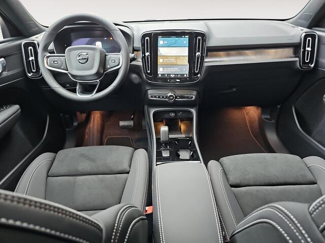 Volvo EX40 Single Motor Extended Range Plus 82 kWh | Stoelverwarming | Extra getint glas | Nubuck interieur | Achteruitrijcamera |