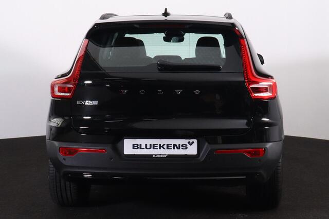 Volvo EX40 Single Motor Extended Range Core - Adaptive Cruise Control - Google Infotainment - Parkeercamera achter - Parkeersensoren voor & achter - Apple Carplay / Android Auto - 19' LMV