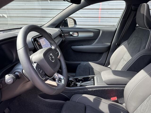 Volvo EX40 Single Motor Extended Range Ultra Black Ed. 82 kWh / 20" Dark Velgen / Achterbank verwarmd / Donker getinte ramen /