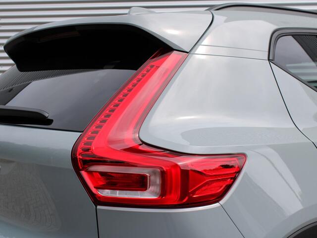 Volvo EX40 Single Motor Extended Range Business Edition Automaat / 360* camera / Privacy Glass / 19" velgen / Driver Awareness