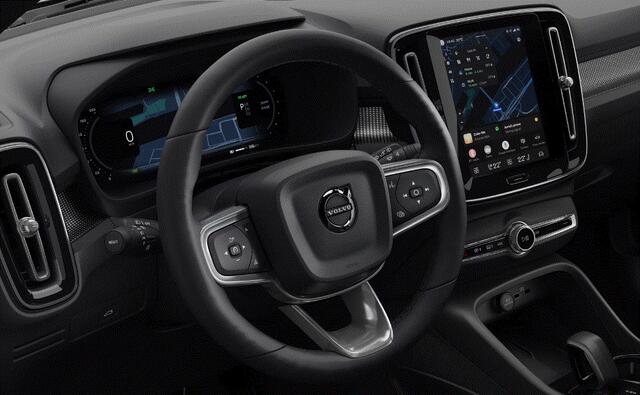 Volvo EX40 252PK Single Motor Extended Range 82 kWh Plus / Lounge Pakket / Extra getint glas / 360 Camera / 20'' velgen / Panoramadak / Zwart dak