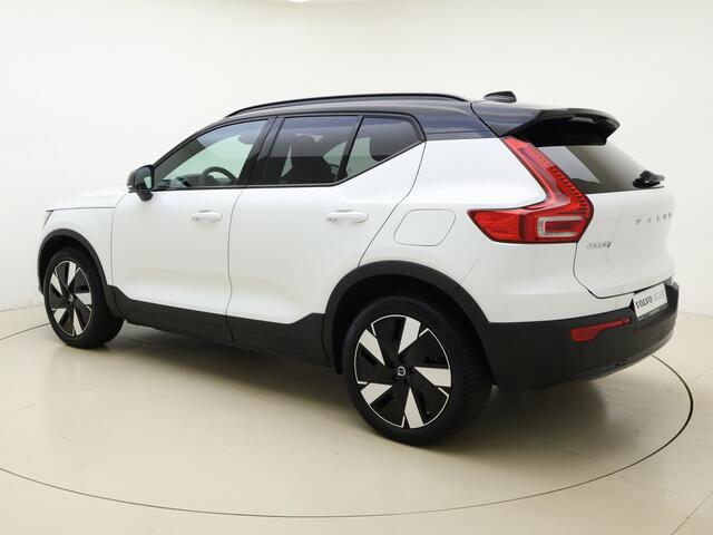 Volvo EX40 Extended Range Ultra 82 kWh / Nubuck / All Season banden / Parelmoer kleur / Panoramadak / Elektr. Stoelen / Harman&Kardon / 360 Camera / Stoel + Stuurw. Verwarming / ACC / BLIS /