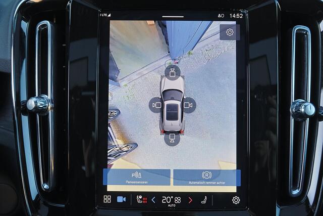 Volvo EX40 Ultra Black Ed. 82 kWh -Panorama/schuifdak - IntelliSafe Assist & Surround - 360º Camera - Harman/Kardon audio - Verwarmde voorstoelen, stuur & achterbank - Parkeersensoren voor & achter - Elektr. bedienb. voorstoelen met geheugen links - Draadloze tel. l