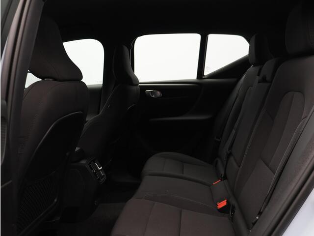 Volvo EX40 Single Motor Extended Range Plus 82 kWh / Trekhaak / Stoel+stuurwielverwarming