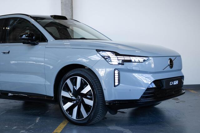 Volvo EX90 Twin Motor Ultra 7p. 111 kWh | Nieuwe Auto | Direct leverbaar! | Panoramadak | Stoelverwarming | Stuurwielverwarming | Google infotainment | 360° parkeercamera | Parkeerverwarming