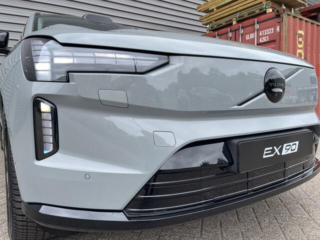 Volvo EX90 Twin Motor Ultra 7p. 111 kWh / Uit voorraad leverbaar / B&W audio / Luchtvering / Pilot Assist Pack / Trekhaak /