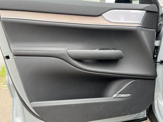 Volvo EX90 Twin Motor Ultra 7p. 111 kWh / Uit voorraad leverbaar / B&W audio / Luchtvering / Pilot Assist Pack / Trekhaak /