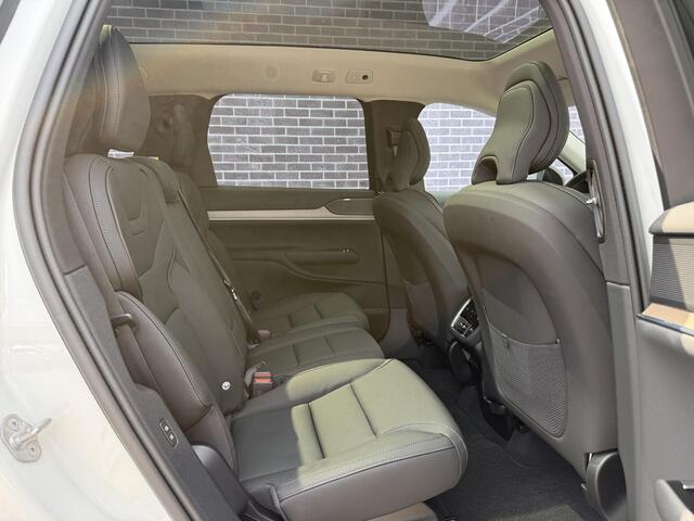 Volvo EX90 Single Motor Plus 7p. 104 kWh | Nieuw Binnen | Bose audio | 360° Camera | 21'' | Climate Pack | Pilot Assist Pack | Head Up Display | Panorama Dak |