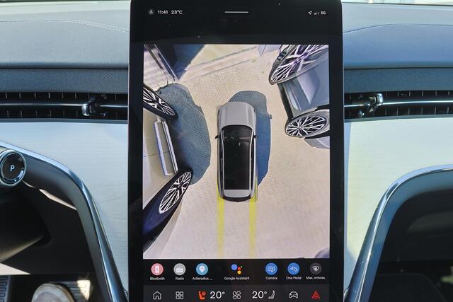 Volvo EX90 Performance Ultra 7p. 111 kWh - Luchtvering - Panoramadak - IntelliSafe Assist & Surround - 360º Camera - Bose Audio - Verwarmde voorstoelen, stuur & achterbank - Head up display - Extra getint glas - Elektr. inklapbare trekhaak - 22' LMV