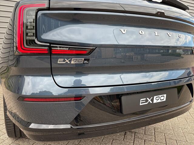 Volvo EX90 Twin Motor Ultra 7p. 111 kWh Uit voorraad leverbaar / Luchtvering / 7 zitplaatsen / Pilot assist-pakket /