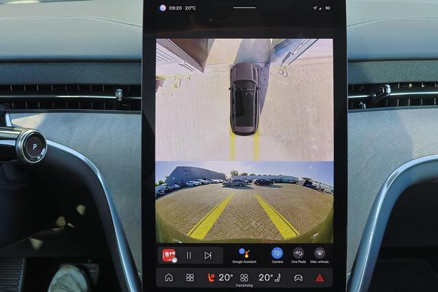 Volvo EX90 Performance Ultra 7p. 111 kWh - Luchtvering - Panoramadak - IntelliSafe Assist & Surround - 360º Camera - Bose Audio - Verwarmde voorstoelen, stuur & achterbank - Parkeersensoren voor & achter - Head up display - Extra getint glas - Elektr. inklapbare tre