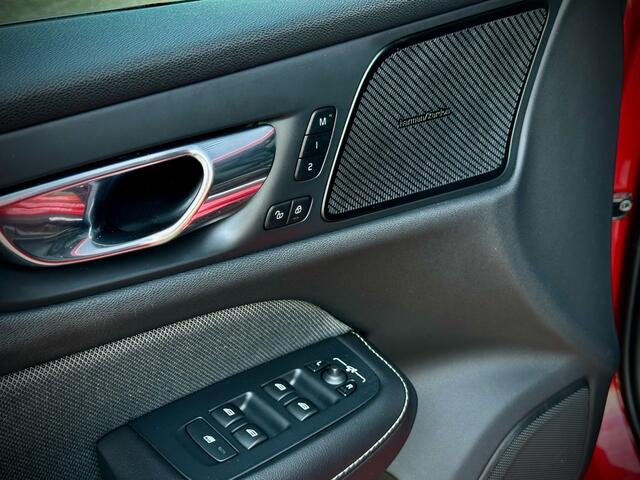 Volvo S60 2.0 T5 R DESIGN PANO|HUD|HK|PILOTASS|BLINDSPOT VOL!