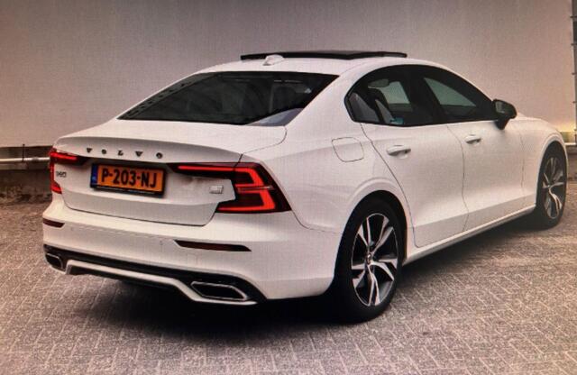 Volvo S60 2.0 Recharge T6 AWD R-Design Panoramadak