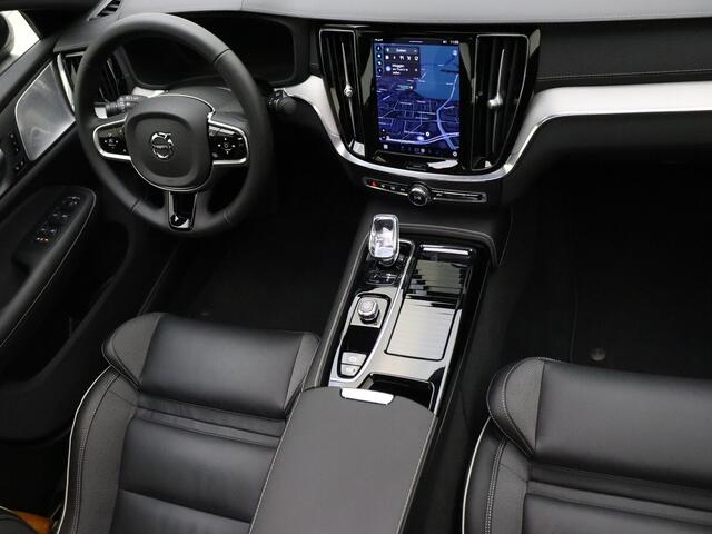 Volvo S60 T8 455pk AWD Polestar Engineered / B&W Audio / Gelaagd glas / Öhlins instelb. dempers / Brembo remmen / Panoramadak / 360 Camera / Head-Up /