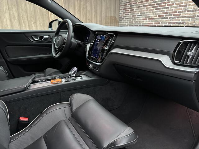 Volvo S60 2.0 B5 AWD Ultimate Dark | Dak| CarPlay| Head-up| H/K| BTW auto|