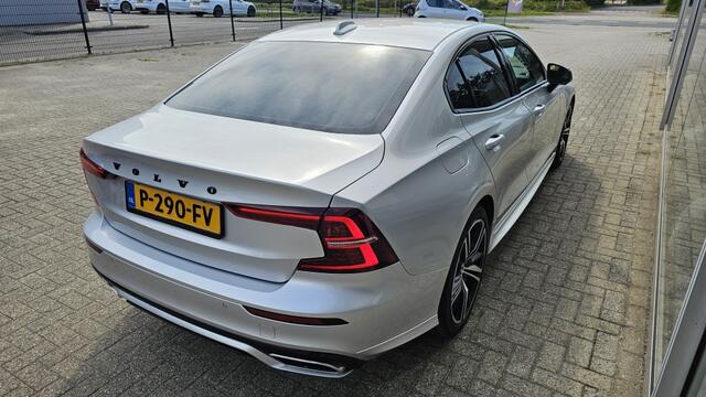 Volvo S60 2.0 B4 R-Design NL auto | All-in | dealeronderhouden