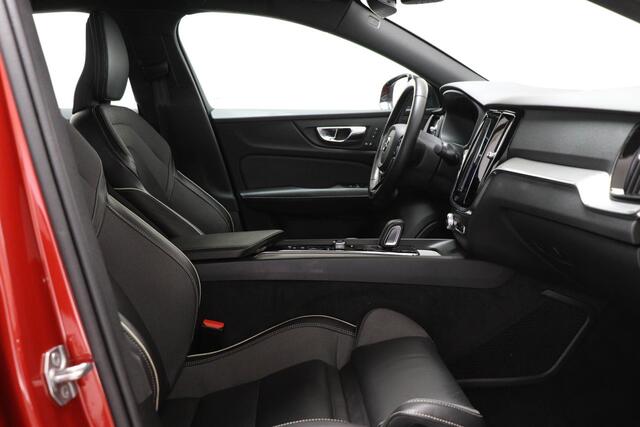 Volvo S60 2.0 B4 R-Design | CLIMATE PRO / AUDIO & PARK ASSIST- PACK | STUURVERWARMING | CAMERA
