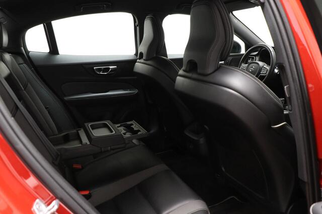 Volvo S60 2.0 B4 R-Design | CLIMATE PRO / AUDIO & PARK ASSIST- PACK | STUURVERWARMING | CAMERA