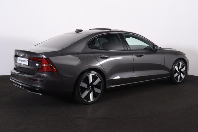 Volvo S60 Recharge T6 AWD Plus Dark - Panorama/schuifdak - IntelliSafe Assist & Surround - 360º Camera - Harman/Kardon audio - Adaptieve LED koplampen - Verwarmde voorstoelen, stuur & achterbank - Parkeersensoren voor & achter - Elektr. bedienb. voorstoelen met geh