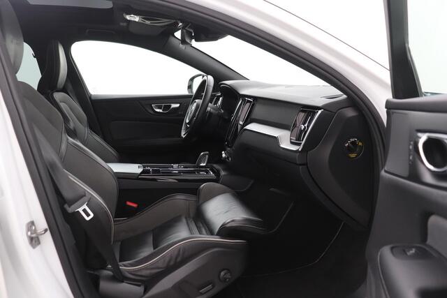 Volvo S60 T6 Twin Engine R-Design | Panoramadak | Head-Up | ACC | BLIS | Getint Glas | 19 Inch