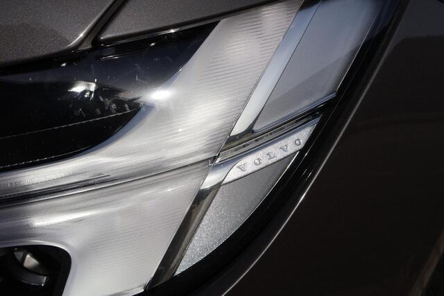 Volvo S90 2.0 B4 R-Design | Schuifdak | 360 camera | Pilot assist | Head- up display