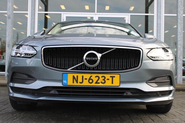 Volvo S90 D3 Momentum | Schuif/kantel dak | El. Trekhaak | Climate Control | BLIS | Verw. Voorstoelen