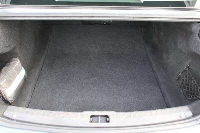 Volvo S90 D3 Momentum | Schuif/kantel dak | El. Trekhaak | Climate Control | BLIS | Verw. Voorstoelen