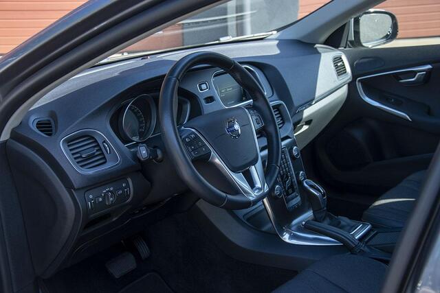 Volvo V40 CC 2.0 D2 NORDIC+ / AUTOMAAT