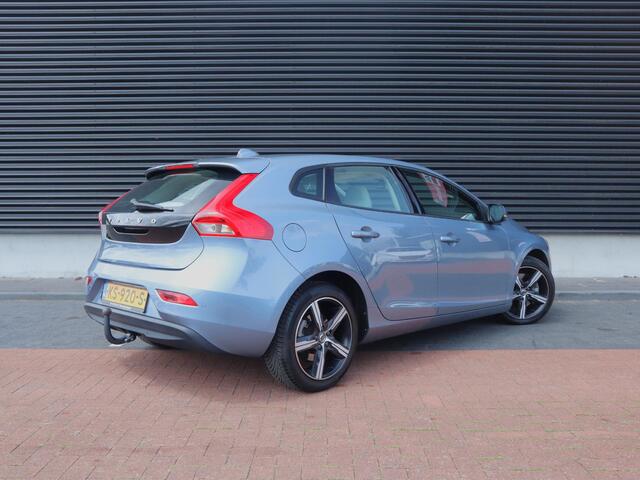 Volvo V40 1.5 T2 Nordic+ | Clima | Adapt. Cruise | Intellisafe | Navi Full Map | LED | Stoelverw. | Multimedia | Standkachel |