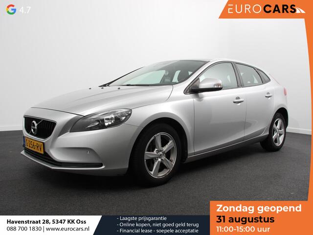 Volvo V40 1.5 T2 Momentum Airco Navigatie Parkeersensoren Radio Lichtmetalen velgen Elektrische ramen Bluetooth