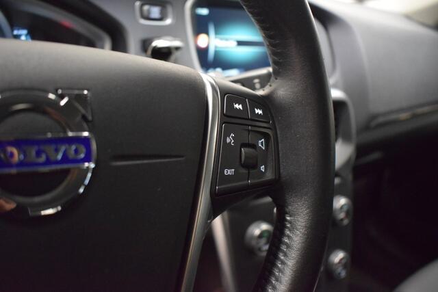 Volvo V40 2.0 T3 153pk Nordic+ Xenon/ Stoel, voorruit verw./ Standkachel/ Digitaal dashboard
