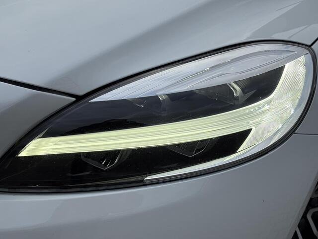 Volvo V40 1.5 T2 Polar+ | Stoelverwarming | Volvo on Call | DAB | High Performance Audio | Elektrisch verwarmbare voorruit | Parkeersensoren | Climate Control |