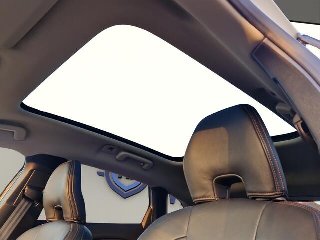 Volvo V40 1.5 T3 Polar+ Luxury Panoramadak - Harman Kardon