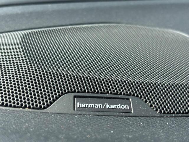 Volvo V40 1.5 T3 Polar+ Sport | DAB | Harman/Kardon | Keyless entry/start | Panoramadak | Regensensor | stoelverwarming | Trekhaak | Parkeercamera | Parkeersensoren V+A |