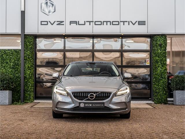 Volvo V40 2.0 T2 Momentum | Pano | Camera | LED |