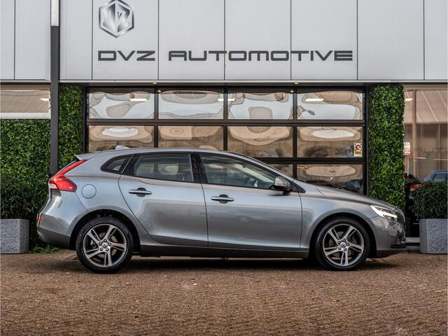 Volvo V40 2.0 T2 Momentum | Pano | Camera | LED |